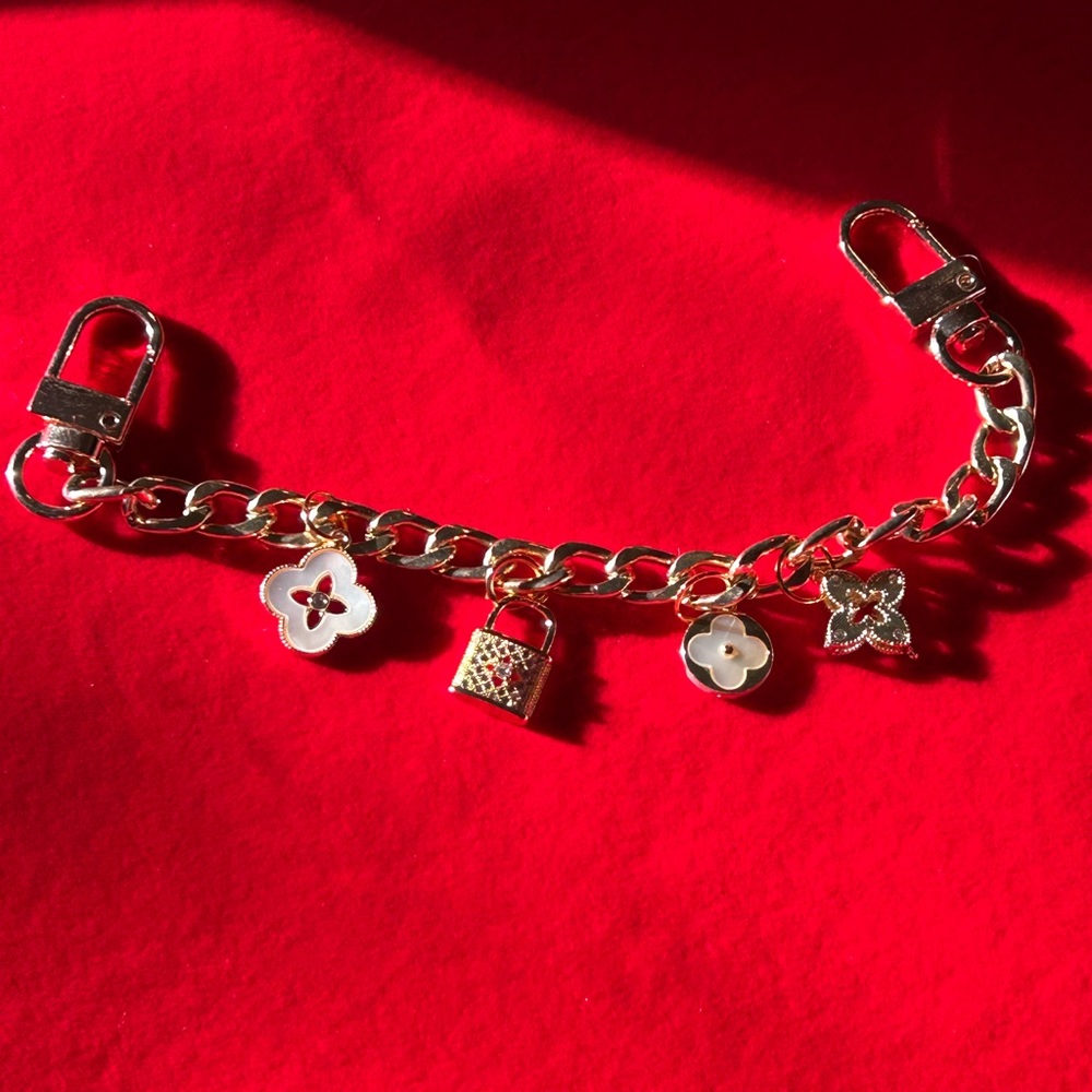Chic Gold Bracelet with White Charms